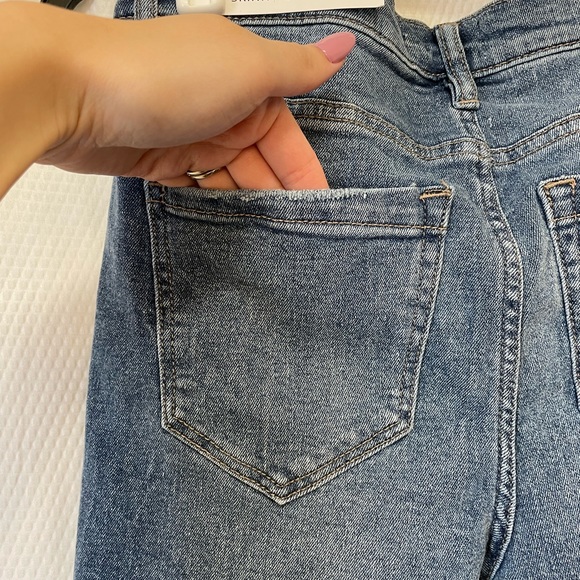 NWT Size 4 Nicole Miller High Rise Skinny Crop Distress Medium Wash Ankle Jeans - Picture 13 of 14